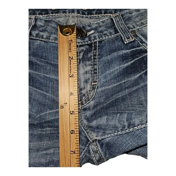 BKE Sabrina Shorts Women's 26 Bermuda Low Rise Blue Denim Embroidered Distressed - Picture 5 of 10